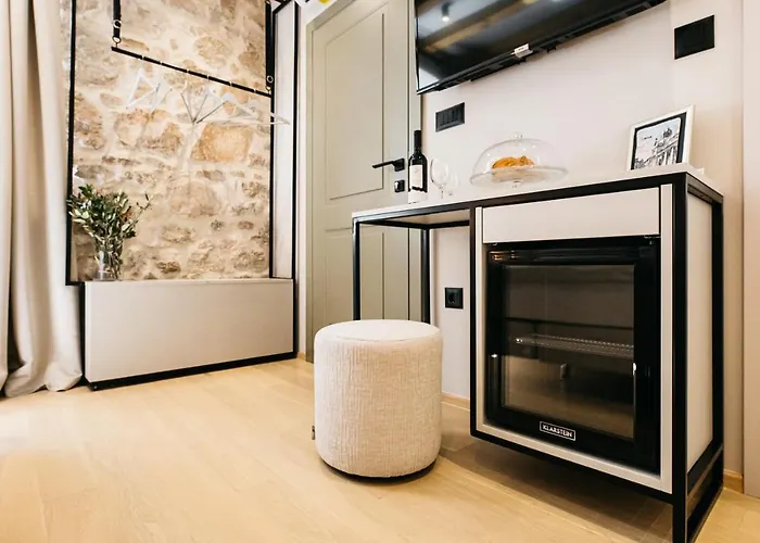 Amoretta Rooms