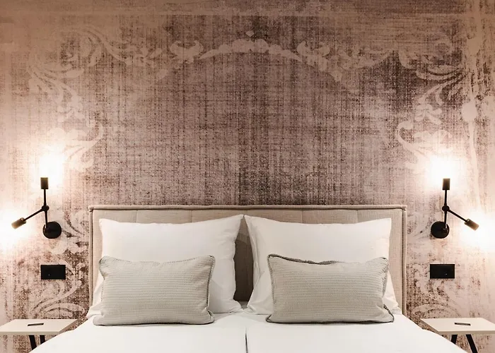 Amoretta Rooms