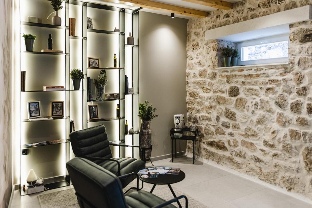Amoretta Apartment